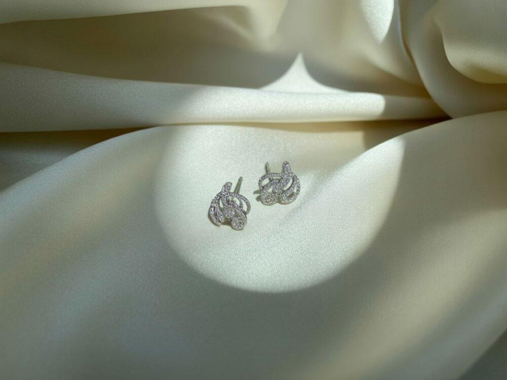 błyszczące kolczyki