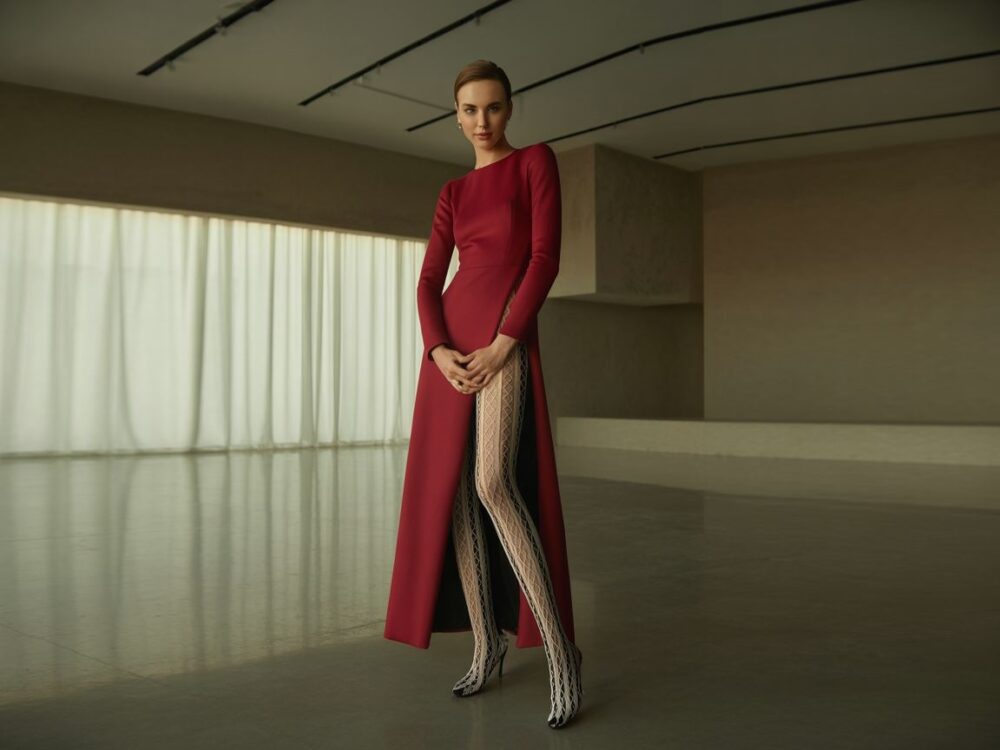 rajstopy do czerwonej sukienki