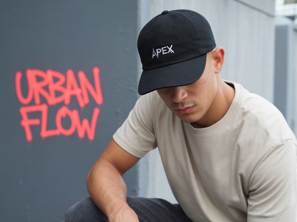 stylowy mężczyzna w czapce